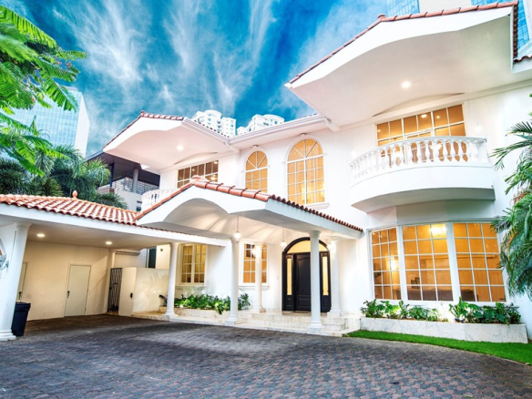 Casa Familiar Marbella